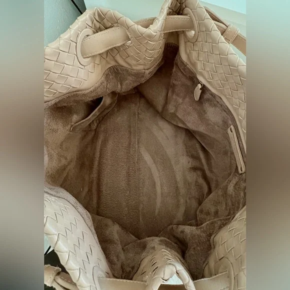 Bottega Veneta Garda medium tote - Picture 7 of 11